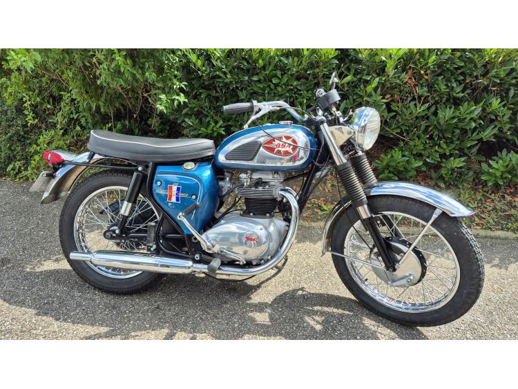 BSA A65 THUNDERBOLT SUPERBE ETAT MOTORS 54 