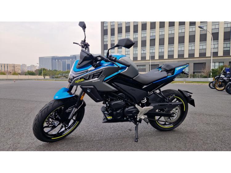CF MOTO 125 NK DISPONIBLE MOTORS54 3699 € TTC