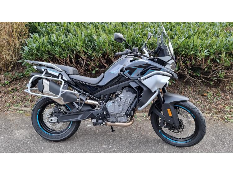 CF MOTO 800 MT Sport 7999 € TTC DISPONIBLE MOTORS 54 