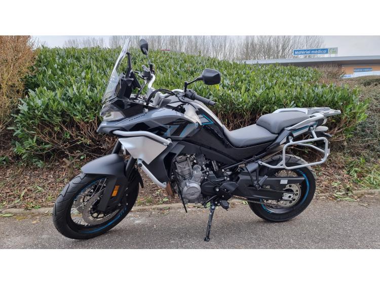 CF MOTO 800 MT Sport 7999 € TTC DISPONIBLE MOTORS 54 