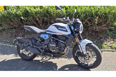 MOTO MORINI SEIEMMEZZO STR 650
