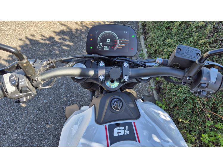 MOTO MORINI SEIEMMEZZO A2 OU A3  STR 650 MOTORS 54