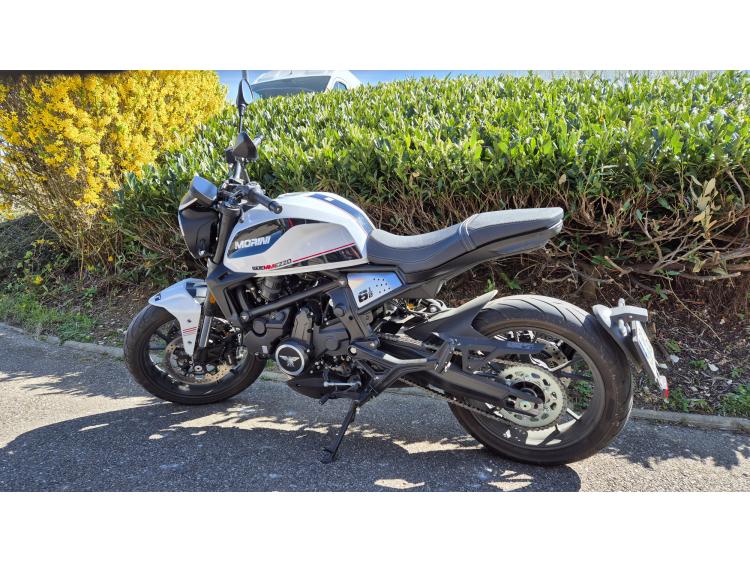 MOTO MORINI SEIEMMEZZO A2 OU A3  STR 650 MOTORS 54
