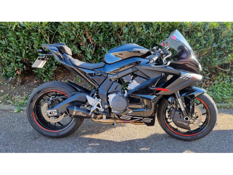 CF MOTO 675 SR