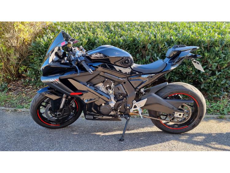 CF MOTO 675 SR
