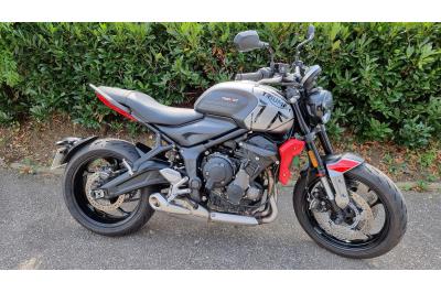 TRIUMPH TRIDENT 660