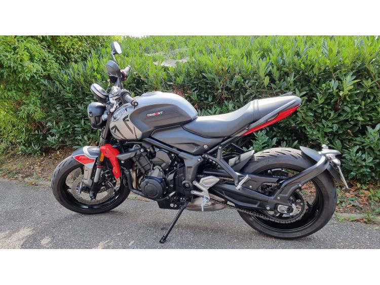 TRIUMPH TRIDENT 660 A2 MOTORS 54 