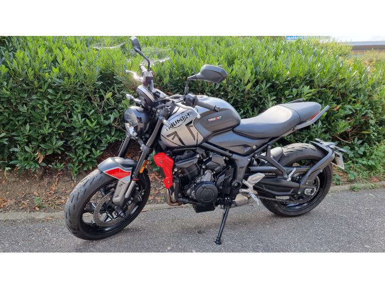 TRIUMPH TRIDENT 660 A2 MOTORS 54 