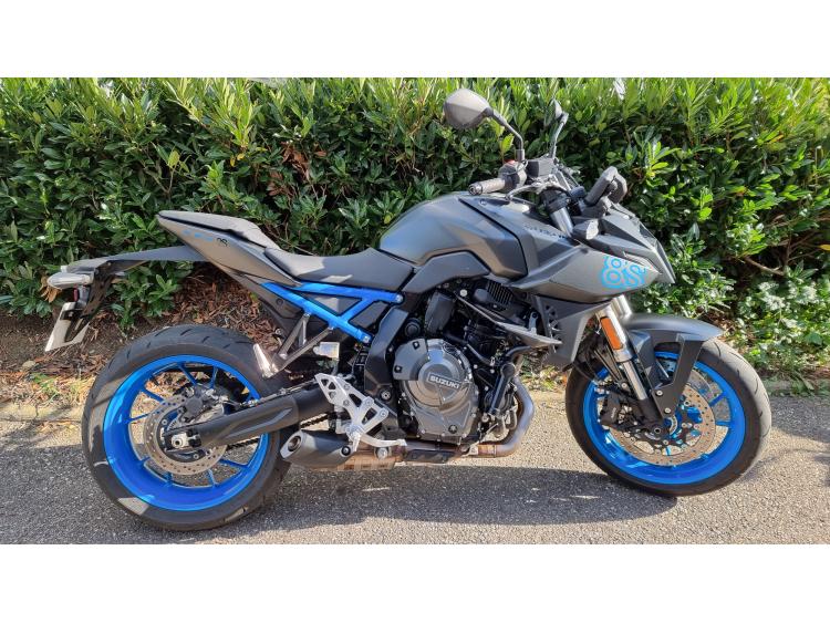ROADSTER SUZUKI GSX-8S A2 MOTORS 54