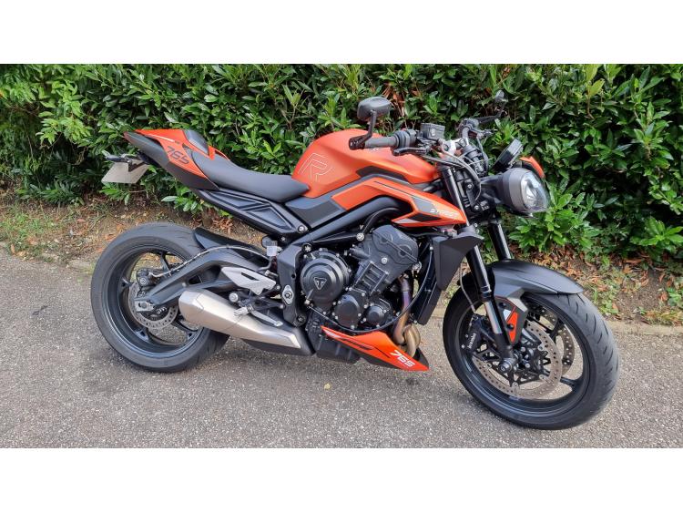 ROADSTER TRIUMPH STREET TRIPLE 765 R MOTORS 54