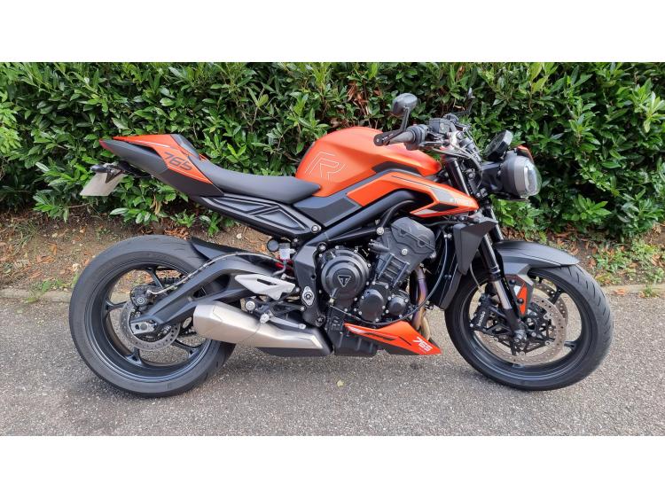 ROADSTER TRIUMPH STREET TRIPLE 765 R MOTORS 54