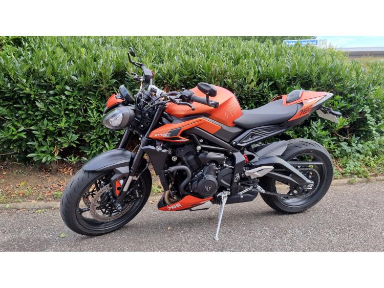 ROADSTER TRIUMPH STREET TRIPLE 765 R MOTORS 54