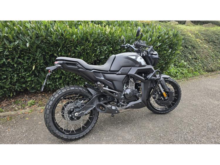 MOTO ROADSTER ZONTES 125 GK MOTORS54