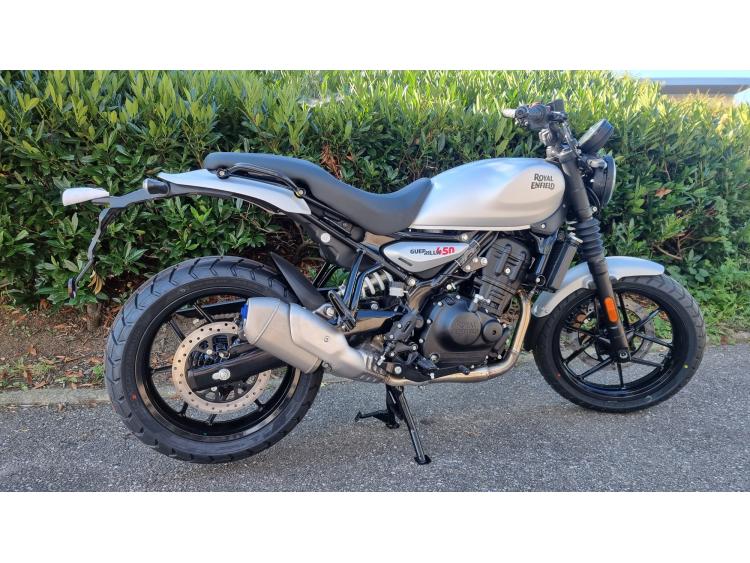 ROYAL ENFIELD GUERILLA 450 SMOKE SILVER MOTORS 54
