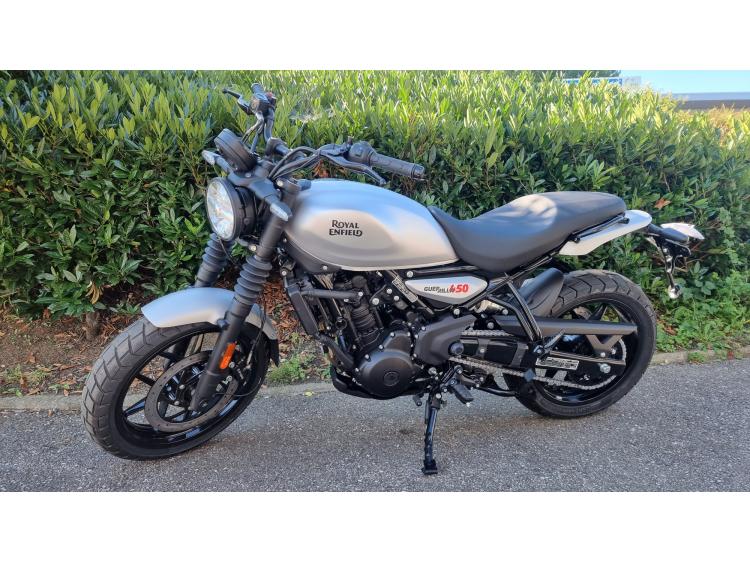 ROYAL ENFIELD GUERILLA 450 SMOKE SILVER MOTORS 54