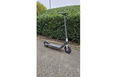 FANTIC TROTINETTE ELECTRIQUE