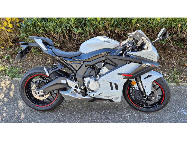 CF MOTO 675 SR R NOUVEAUTE MOTORS54 