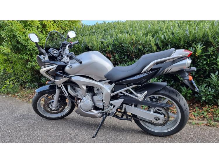 YAMAHA FZ6-S MOTORS 54