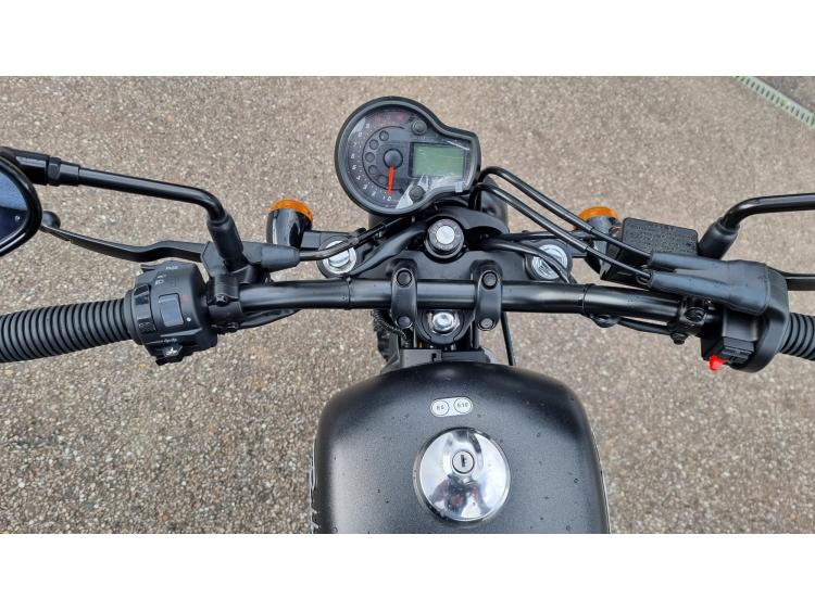 MOTO HYOSUNG Bobber 300 Motors54